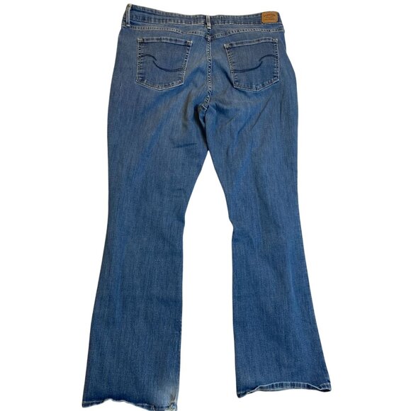 Signature By Levi Womans Jeans 18M 34x32 Mid-Rise Bootcut Hem Frayed - Picture 2 of 14